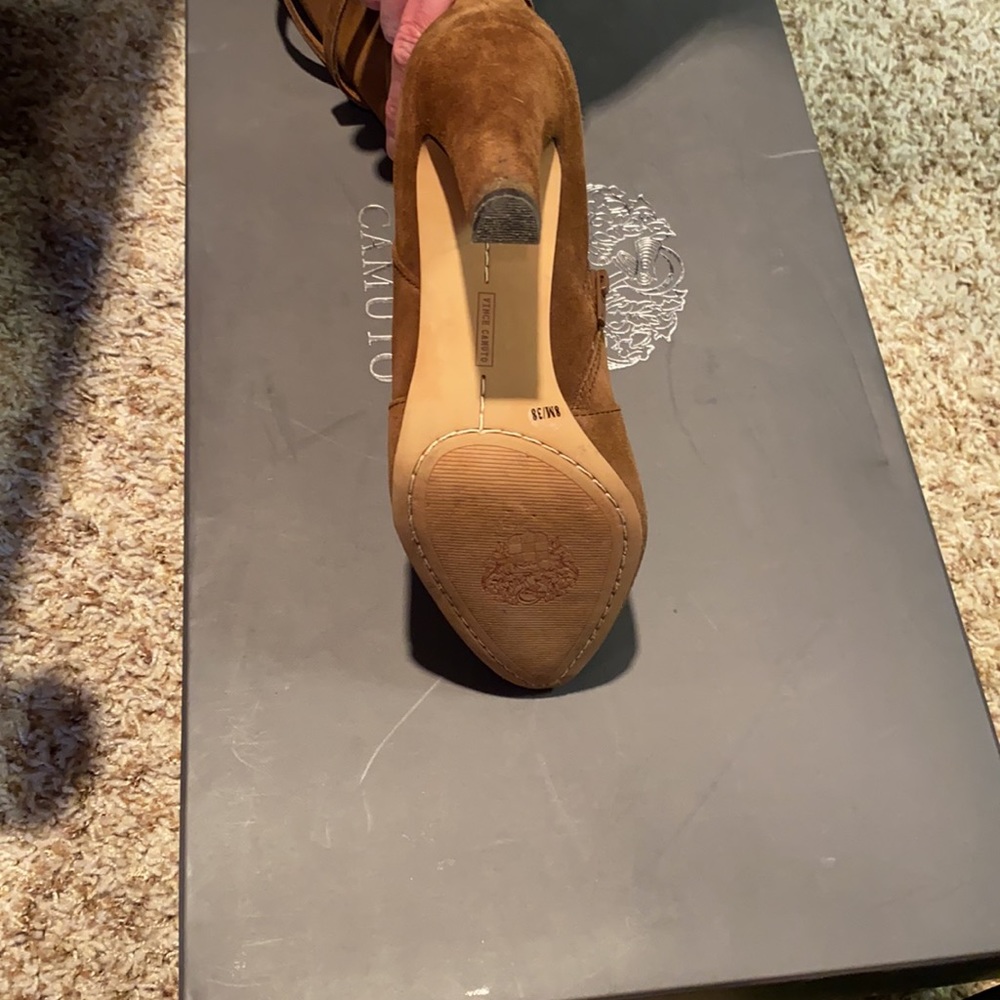 Shoes - Picture 2 of 4